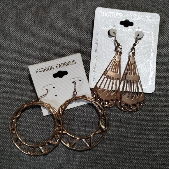 👜$3 - Set of‎ earrings (2 pair) bronze. #105 - Picture 1 of 13